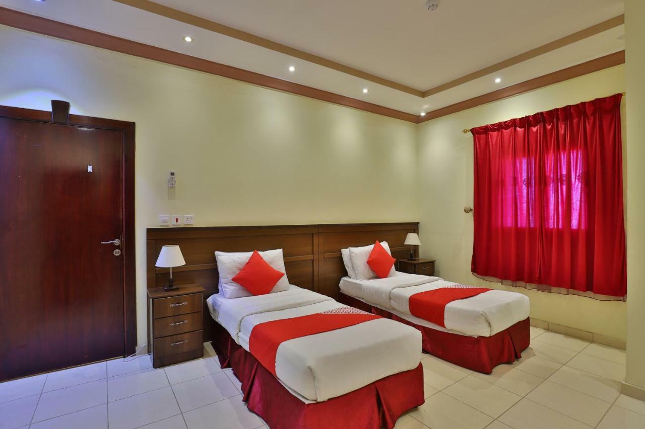 Oyo 273 Star Yanbu Hotel Suites Екстериор снимка