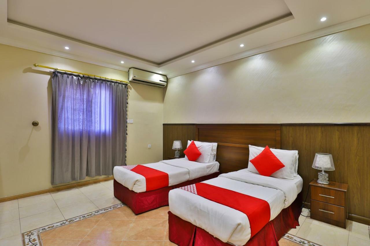 Oyo 273 Star Yanbu Hotel Suites Екстериор снимка