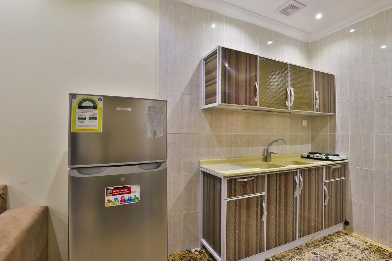 Oyo 273 Star Yanbu Hotel Suites Екстериор снимка