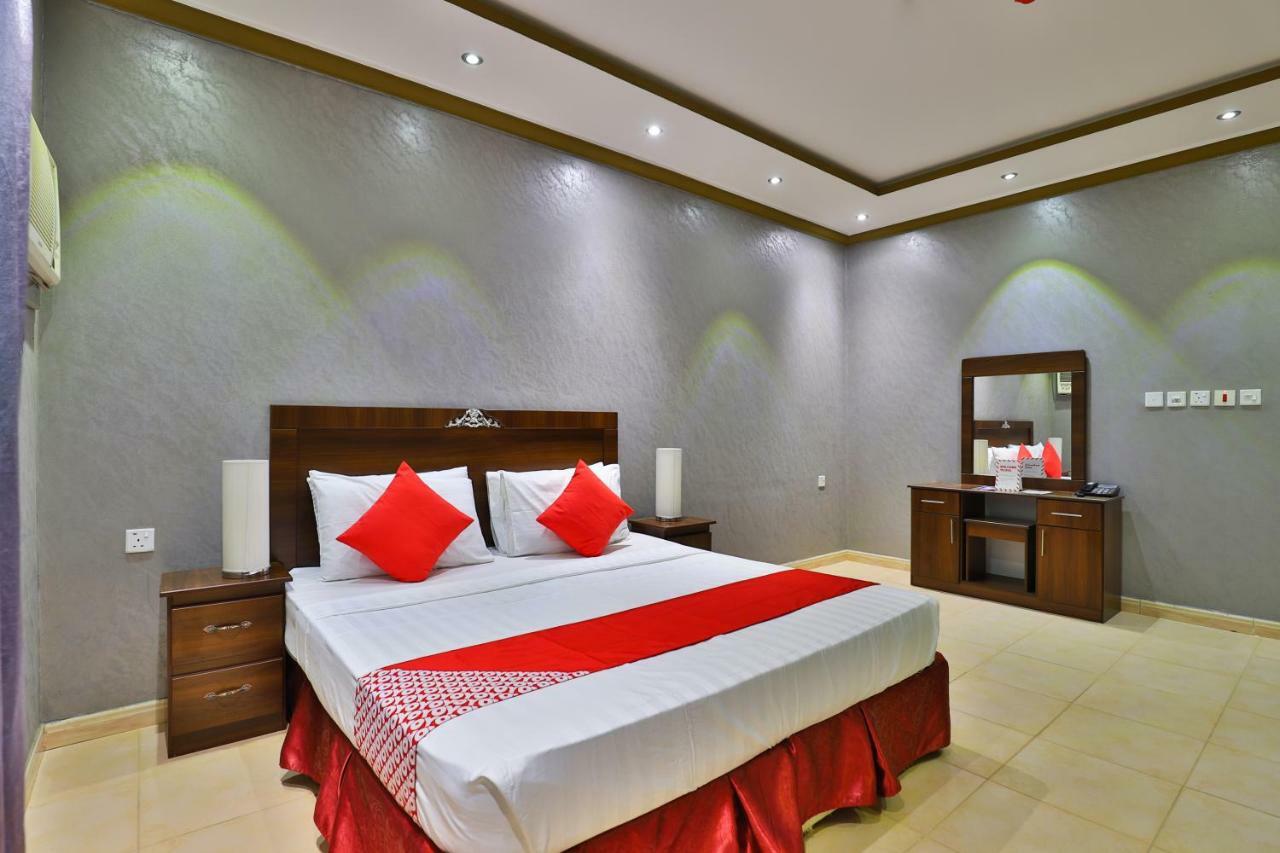 Oyo 273 Star Yanbu Hotel Suites Екстериор снимка