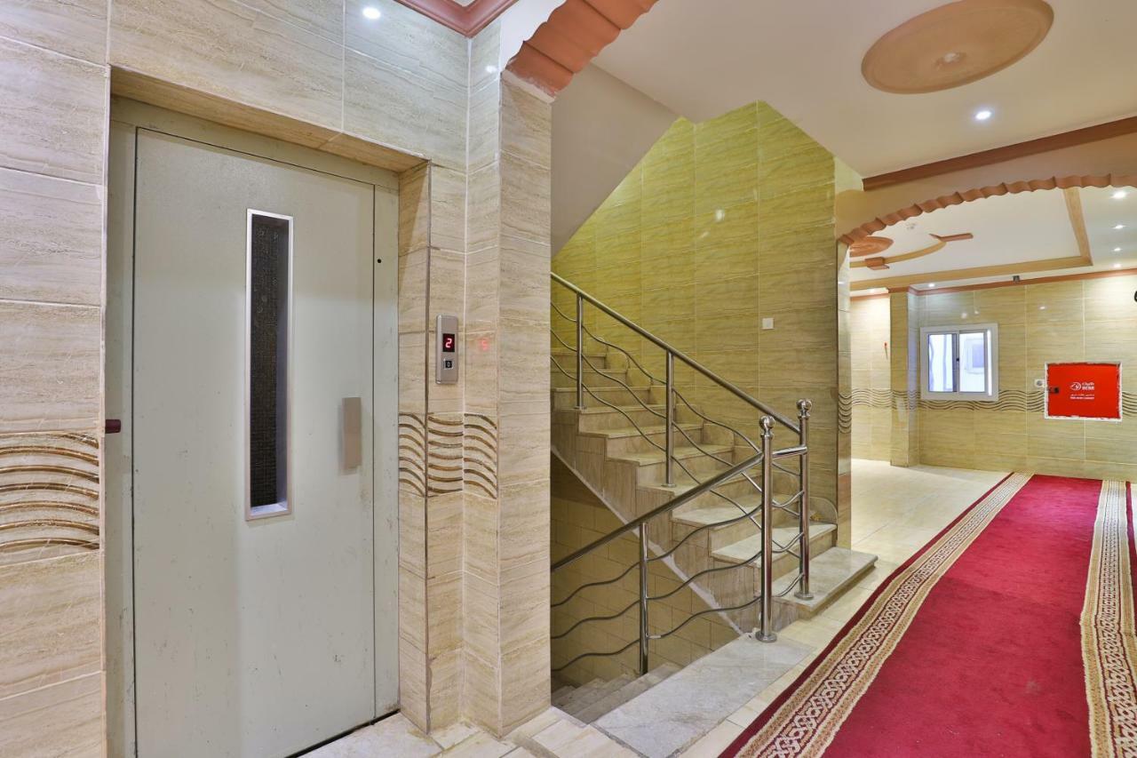 Oyo 273 Star Yanbu Hotel Suites Екстериор снимка