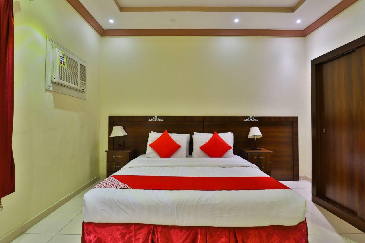 Oyo 273 Star Yanbu Hotel Suites Екстериор снимка